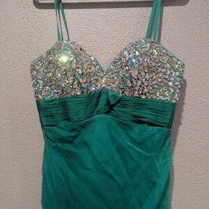 Dave & Johnny * Beaded Silk Formal Gown * Size 0 – Emerald Green (NWT) 💚✨